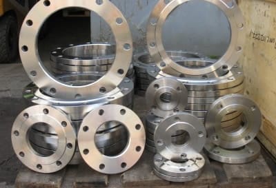 Фланцы могут быть разных видов: свободный, с опорой на бурты, фигурный