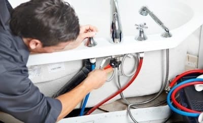 Установка смесителя на борт ванны