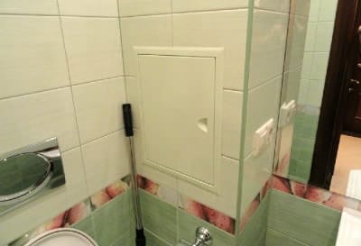 Контрольное отверстие с купленной дверцей