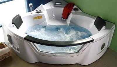 Гидромассажная ванна