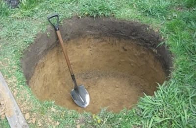 К устройству колодца лучше всего приступать в конце лета