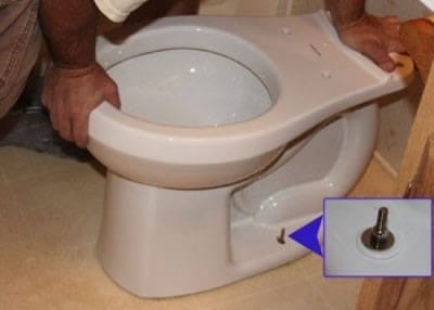Крепление унитаза к полу: затягиваем крепеж