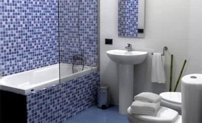 Мозаика обычно считается очень дорогим облицовочным материалом