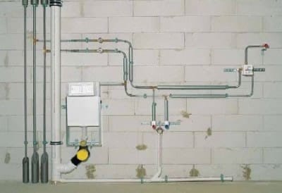 Сантехника своими руками: открытая разводка труб