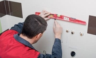 Установка раковины в ванной: разметка