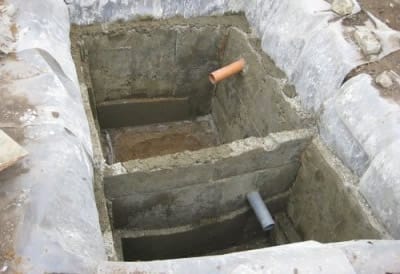 Бетонированная емкость для септика