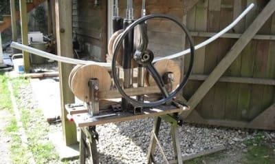 В основе данного самодельного трубогиба использованы круги из фанеры