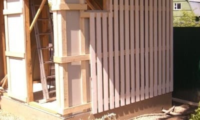 Обрешетка почти готова можно приступать к обшивке