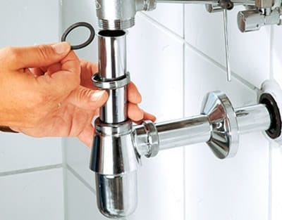 Подсоединение сифона к раковине