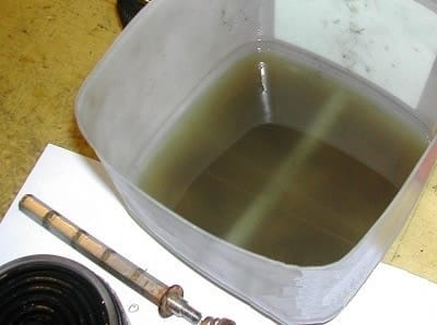 В двигатель можно заливать только глицерин