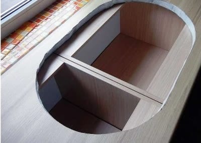 Вырез для установки мойки готов