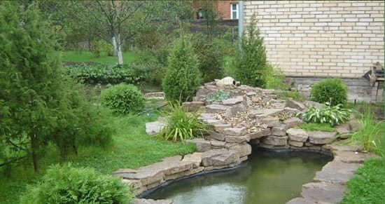 Альпийская горка на даче своими руками -  законченный вид