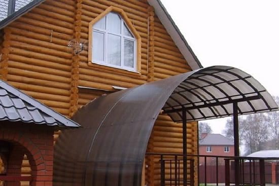 Арочная крыша из поликарбоната