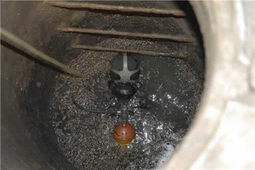 Чистка с использованием дренажного насоса