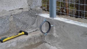 Делаем крепление для пластиковой трубы