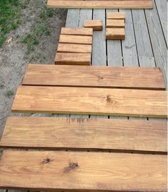 Деревянные доски для изготовления каркаса песочницы