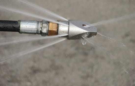 Форсунка гидродинамической машины в действииФорсунка гидродинамической машины в действии