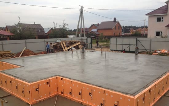 Готовый фундамент из плит