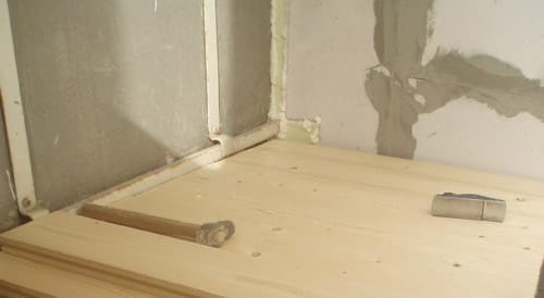 Фото - настил пола на балконе