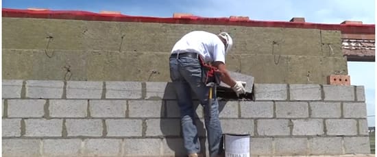 Кладка стен из керамзитобетонных блоков