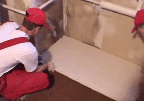 Начинаем устанавливать пол