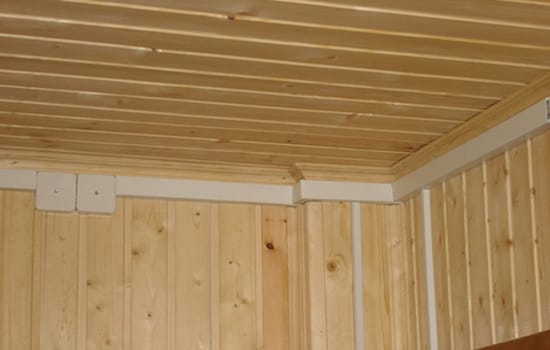 Кабель канал - отличный способ который позволяет спрятать электропроводку