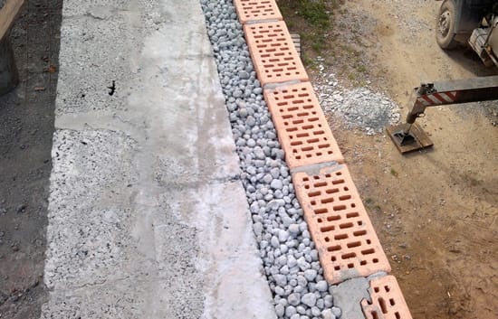 Образец теплоизоляции цоколя керамзитом