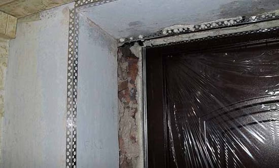Подготовка к установке дверных откосов