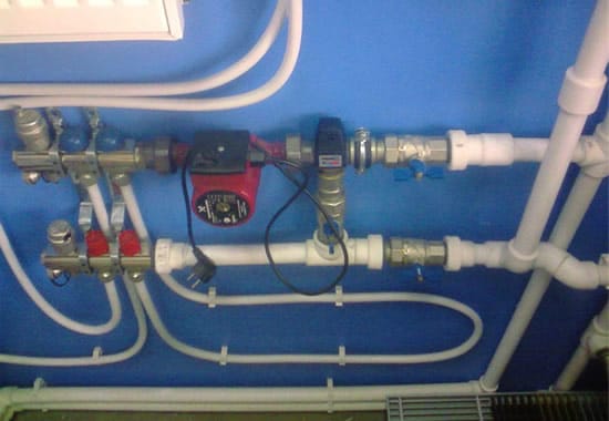 Подключение теплго пола к системе отопления с помощью соединительной фурнитуры