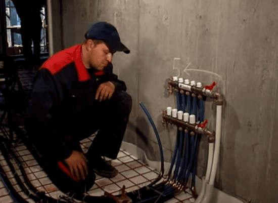 Подвод труб теплого пола к коллектору