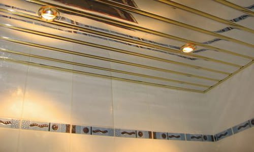 Потолок из алюминиевых панелей