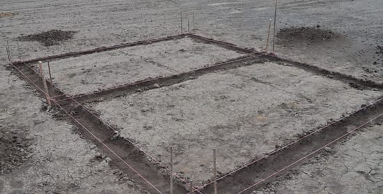 Процесс нанесения разметки под фундамент