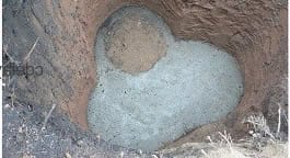 Рытье котлована под кольца в виде треугольника