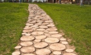 Садовые дорожки из дерева