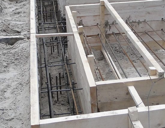 Создание опалубки под перед заливкой