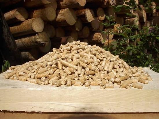 Специальные древесные гранулы для отопления