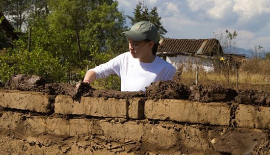 Технология строительства из саманного кирпича
