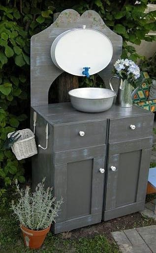 Умывальник со столешницей