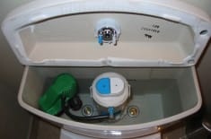 Как починить унитаз