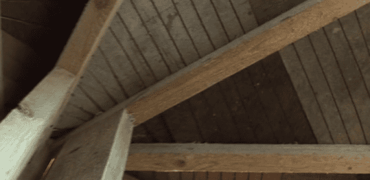 Установка опалубки для заливки бетона