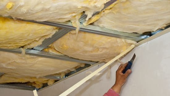 Утепление потолка минеральной ватой
