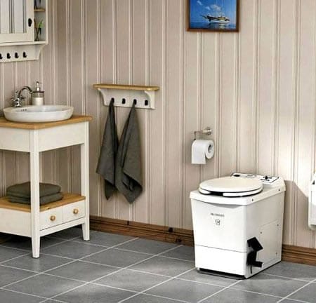 Система туалета пудр-клозет изнутри