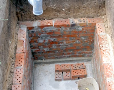 Возведение кирпичного септика