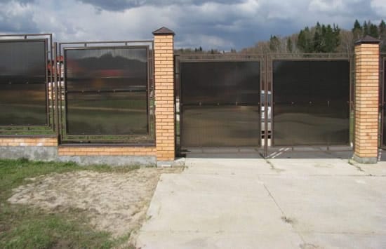 Забор из поликарбоната