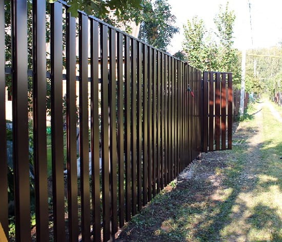 Забор из штакетника своими руками