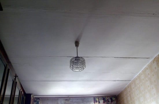 Заделка швов между плитами перекрытия