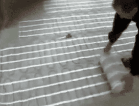 Заполните нагреваемыми матами всю поверхность пола в бане, которую вы планируете нагревать.