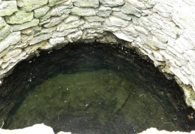 Колодец из природного камня Колодец из природного камня