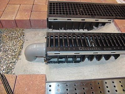 Решетки для канализации периодически нужно менять