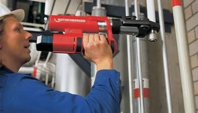 Профессиональное оборудование для выполнения соединений пресс-фитингами